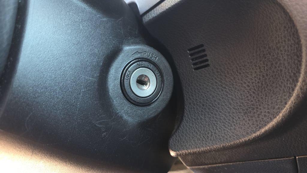 Used 2018 Toyota Corolla LE FWD image 22