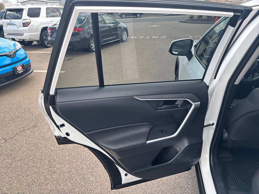 Used 2024 Toyota RAV4 LE image 38