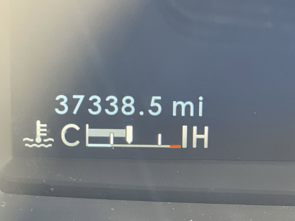 Used 2023 Lincoln Corsair AWD image 12