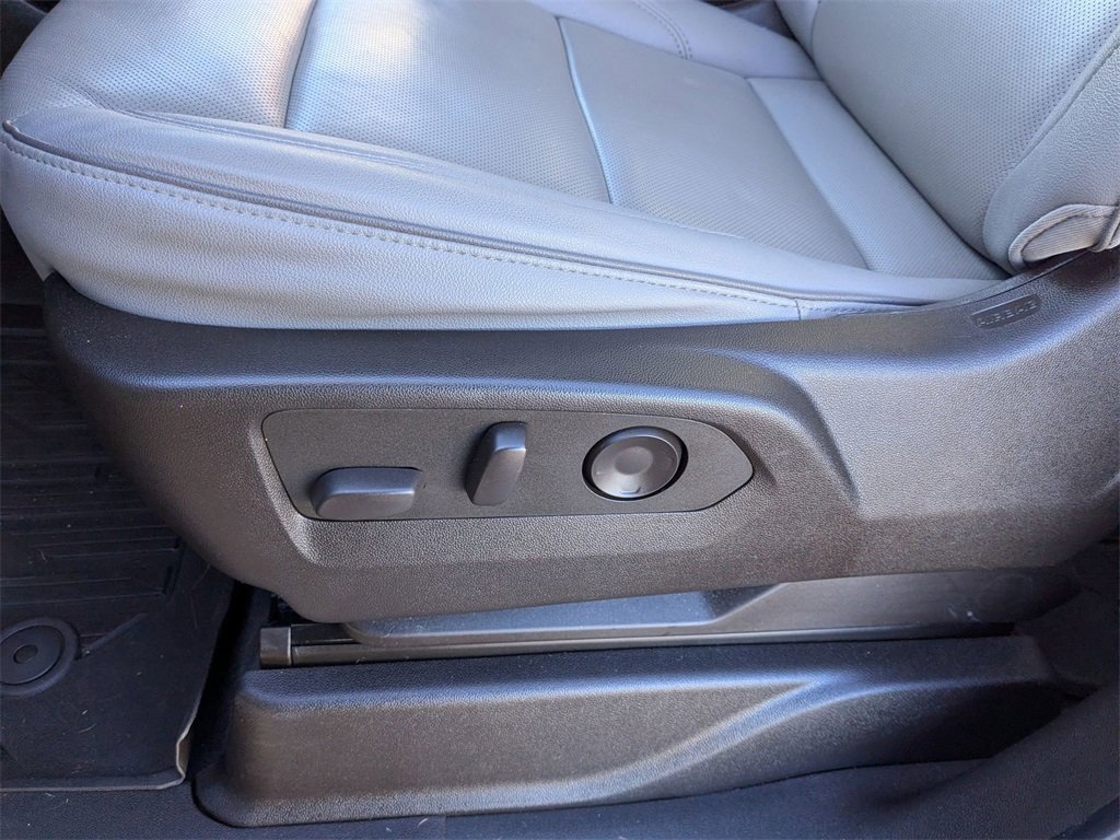 Certified 2023 GMC Yukon SLT w/ SLT Premium Package image 11