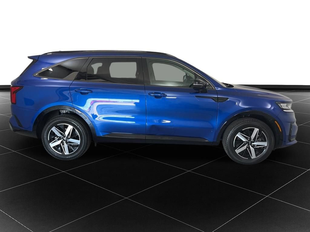 Used 2023 Kia Sorento EX w/ Panoramic Sunroof Package FWD image 6