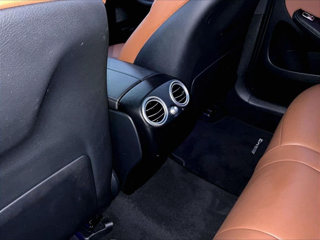 Used 2021 Mercedes-Benz GLC 300 4MATIC image 27