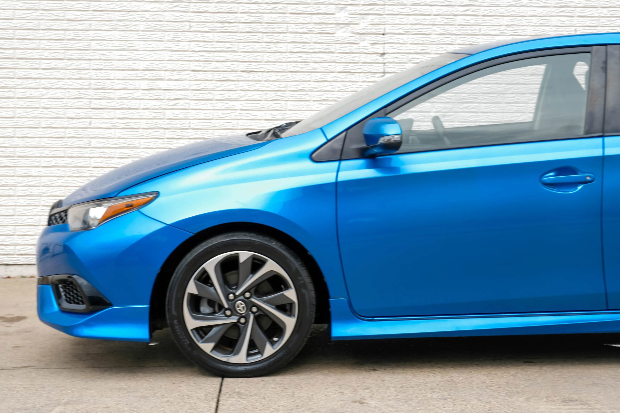 Used 2016 Scion iM Hatchback 4D image 13