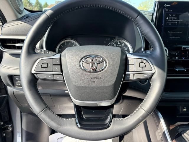 Used 2022 Toyota Highlander Platinum AWD/4WD image 27