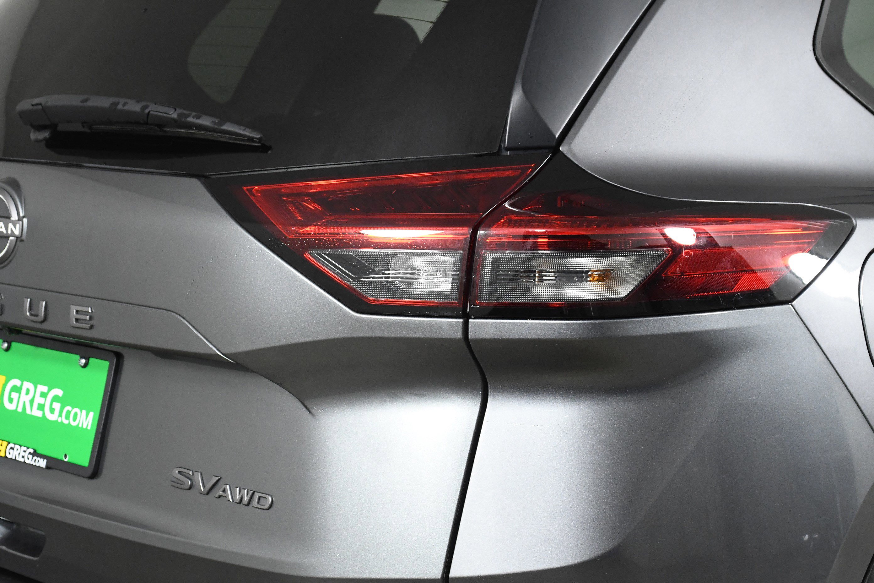 Used 2024 Nissan Rogue SV image 31