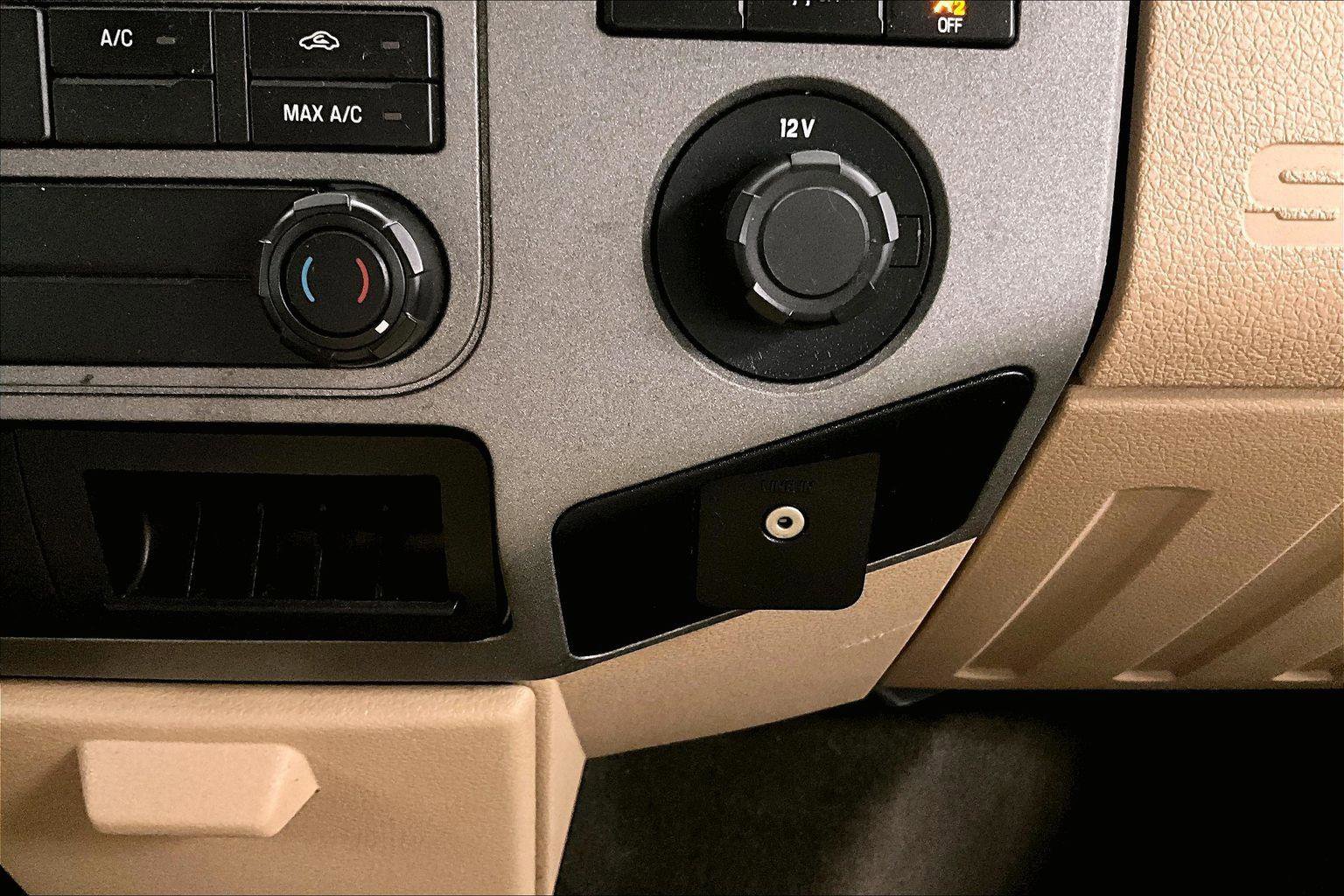 Used 2011 Ford F250 XLT w/ Camper Pkg image 31