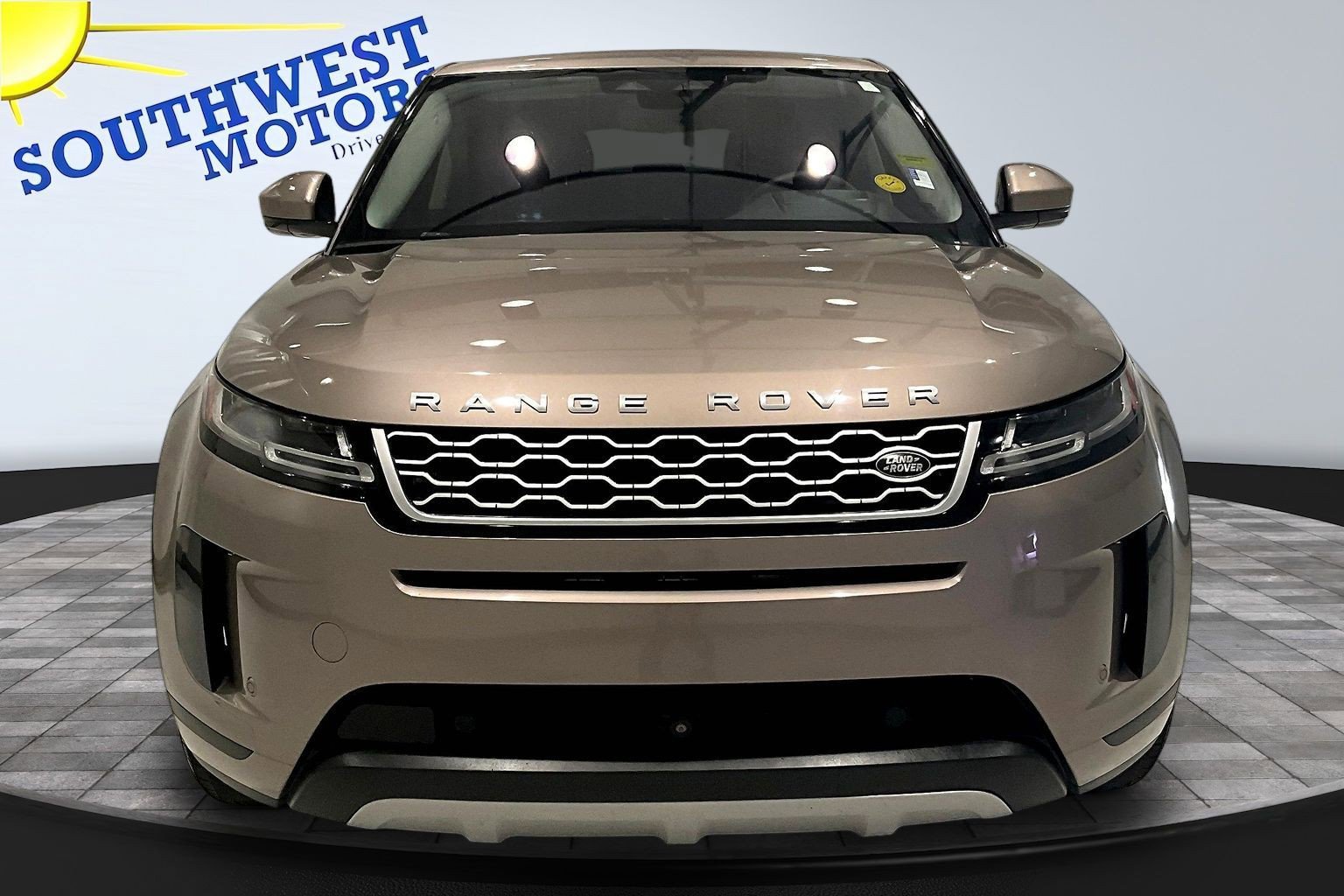 Used 2021 Land Rover Range Rover Evoque SE AWD/4WD image 2