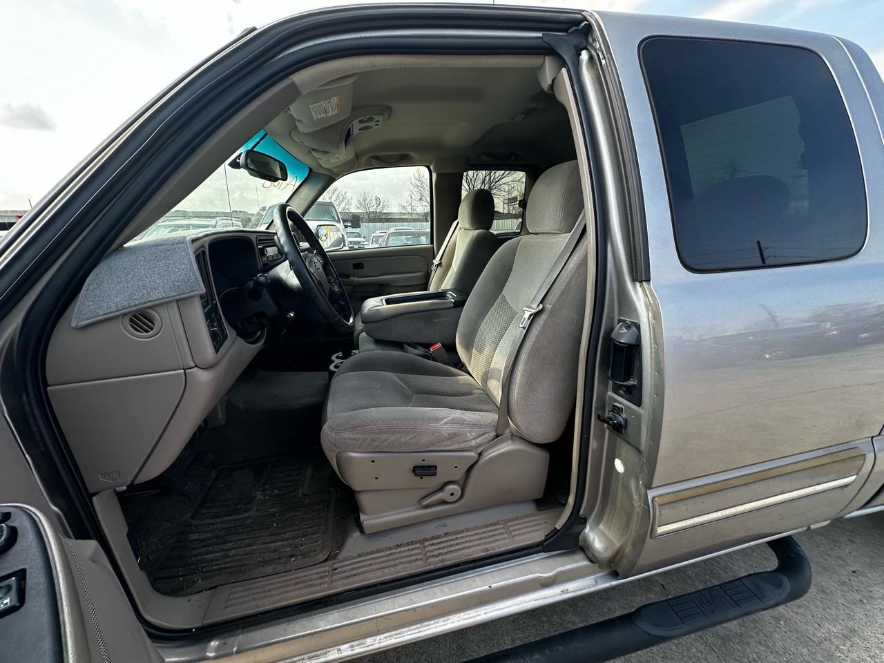 Used 2003 Chevrolet Silverado 2500 LS RWD image 17