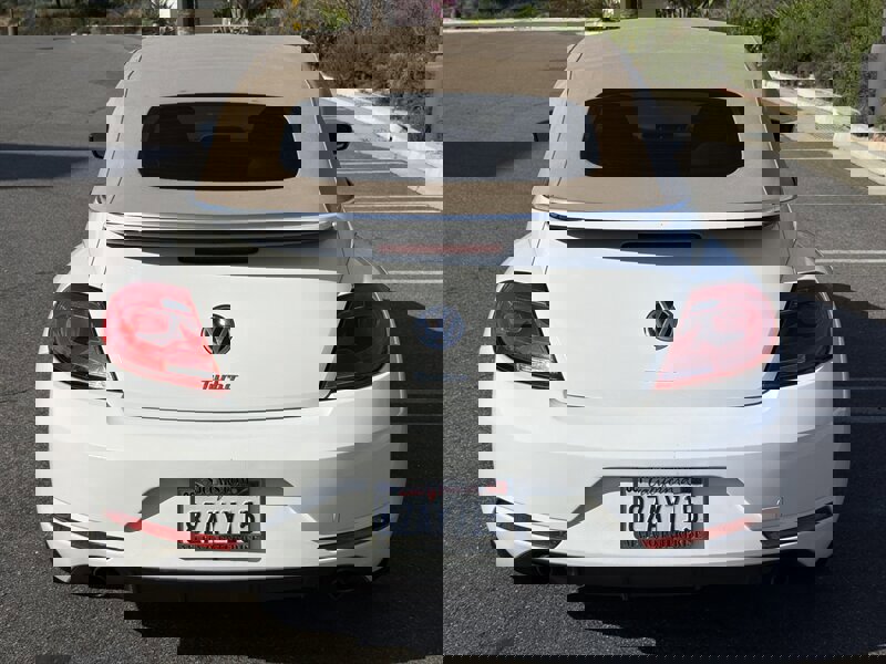 Used 2013 Volkswagen Beetle 2.0T image 12