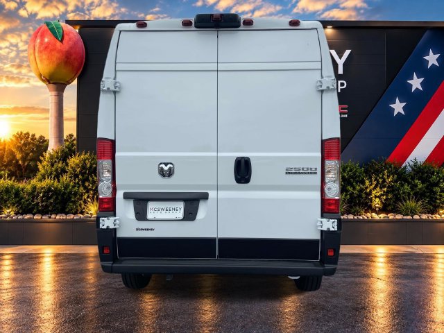 New 2024 RAM ProMaster 2500 w/ Convenience Group FWD image 4