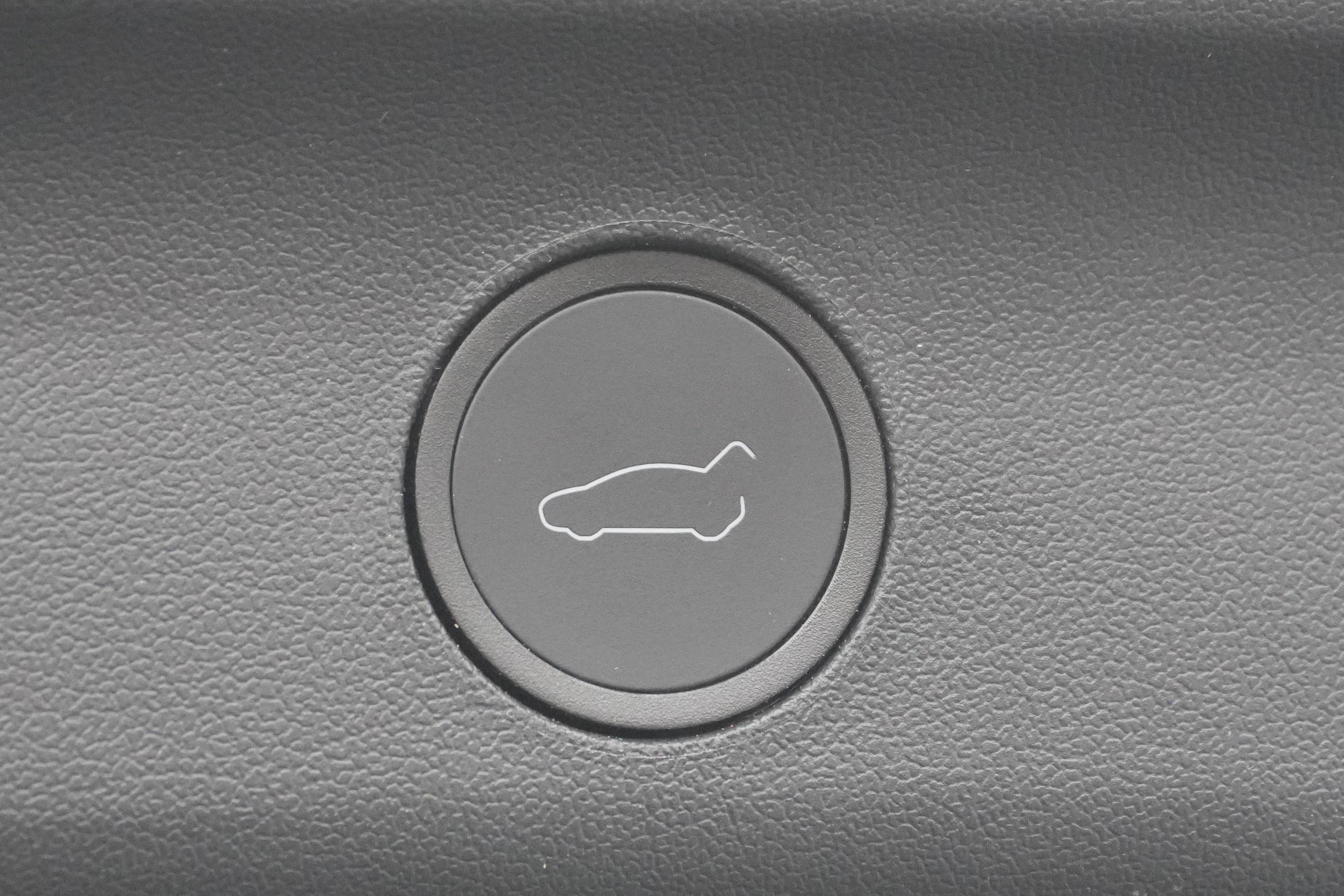 Used 2024 Tesla Model Y Performance image 35