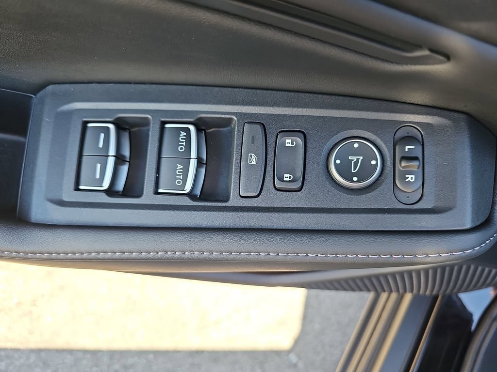 Used 2025 Honda Accord Sport image 32