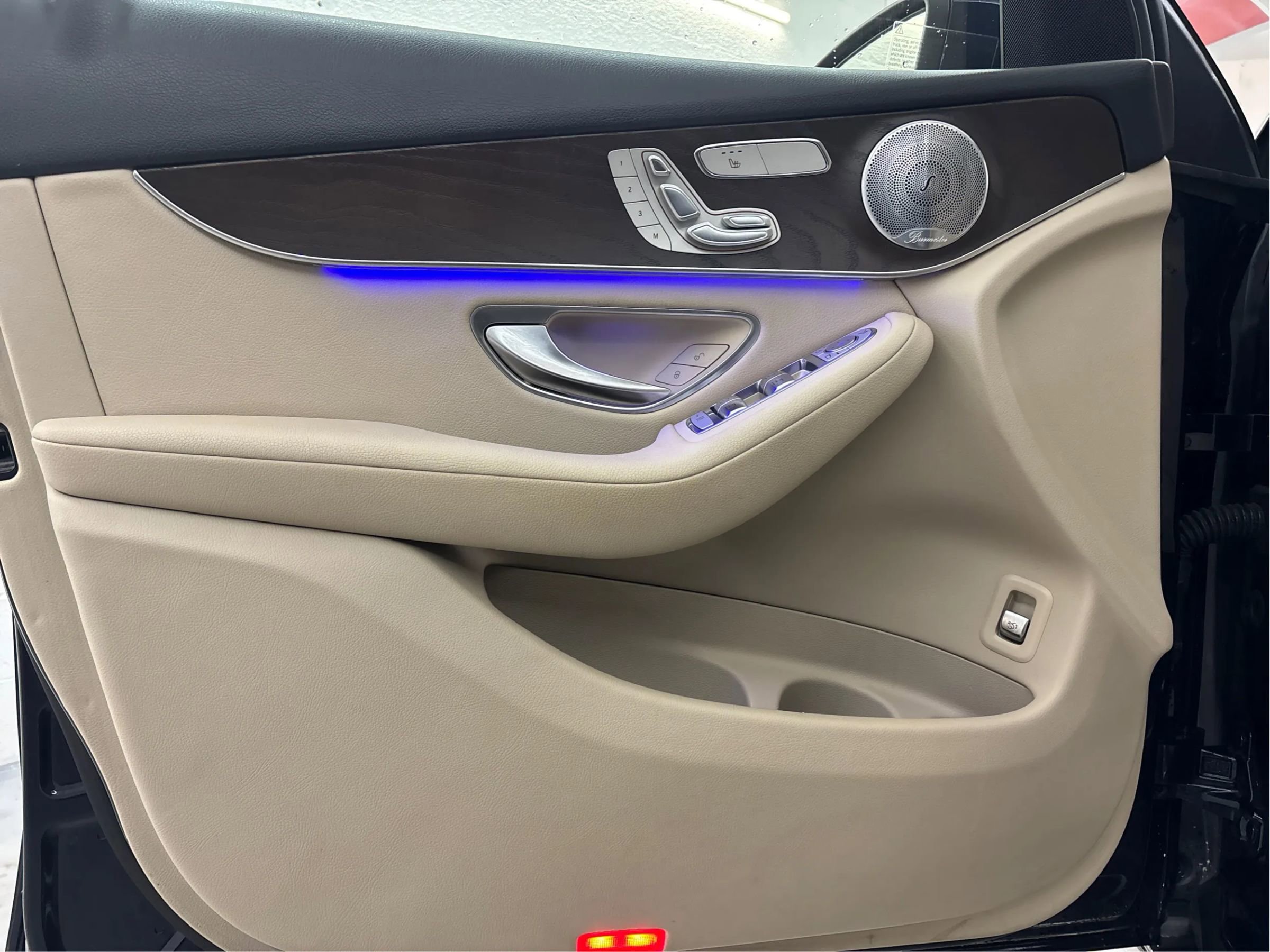 Used 2020 Mercedes-Benz GLC 300 4MATIC image 26