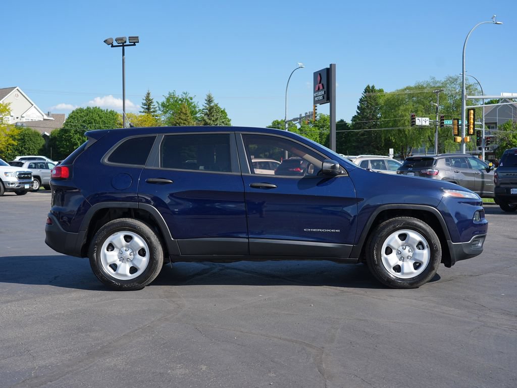 Used 2016 Jeep Cherokee Sport AWD/4WD image 17