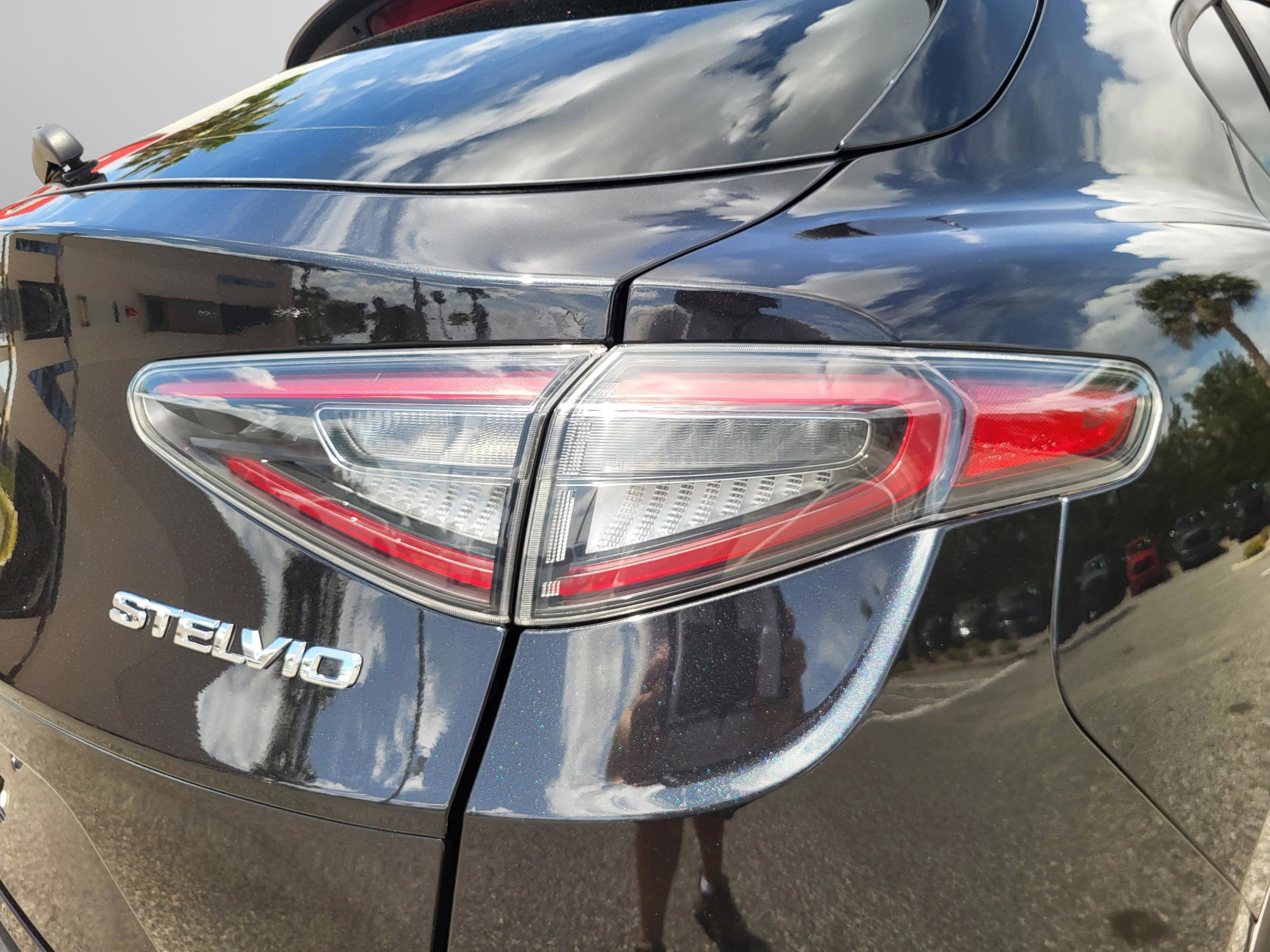 Used 2024 Alfa Romeo Stelvio Sprint image 19