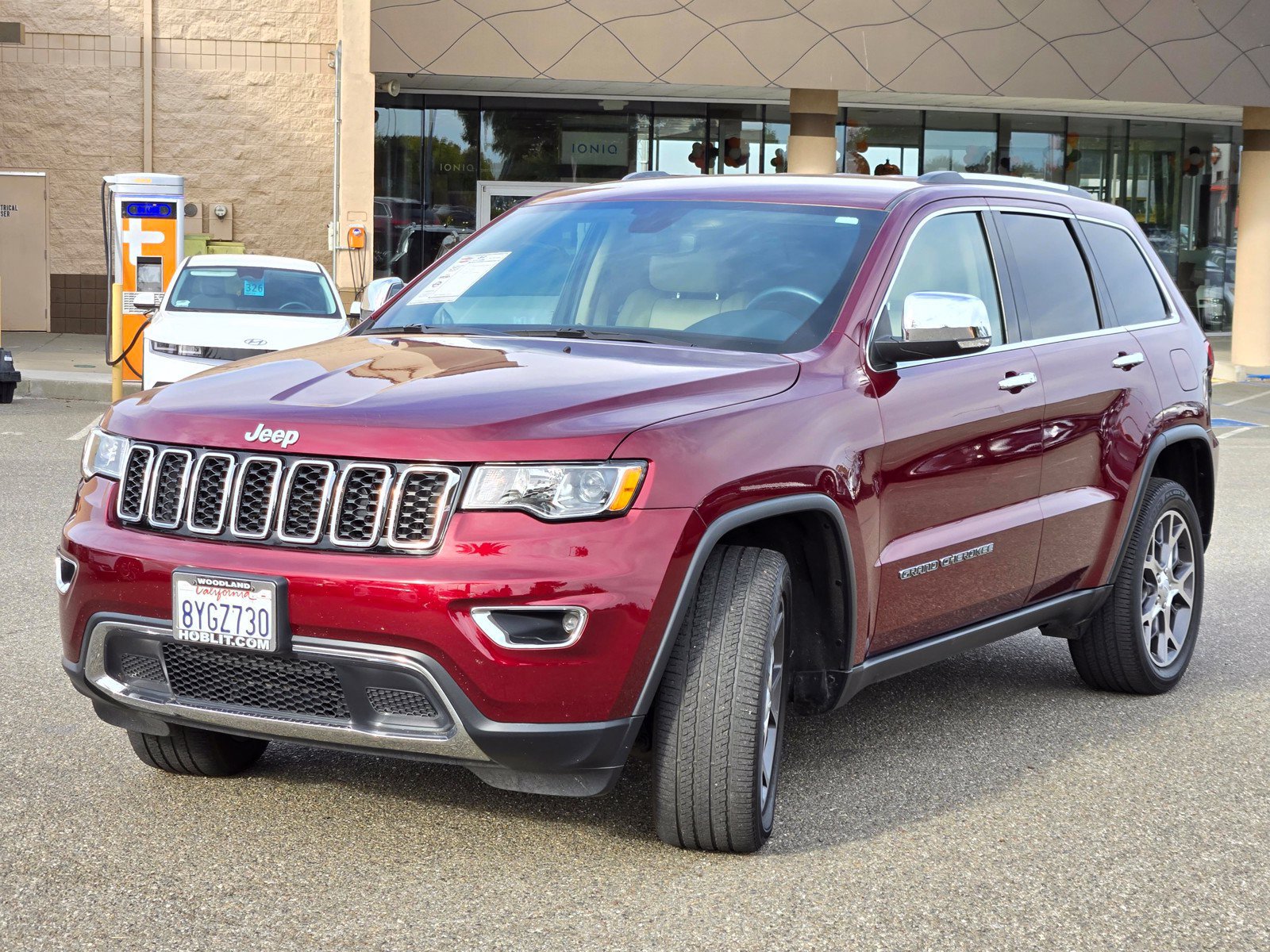 Used 2019 Jeep Grand Cherokee Limited AWD/4WD image 9