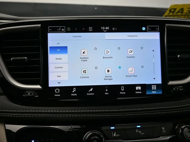 Used 2024 Chrysler Pacifica Limited FWD image 31