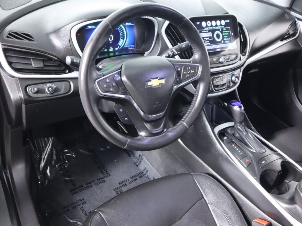 Used 2017 Chevrolet Volt LT w/ Comfort Package FWD image 9
