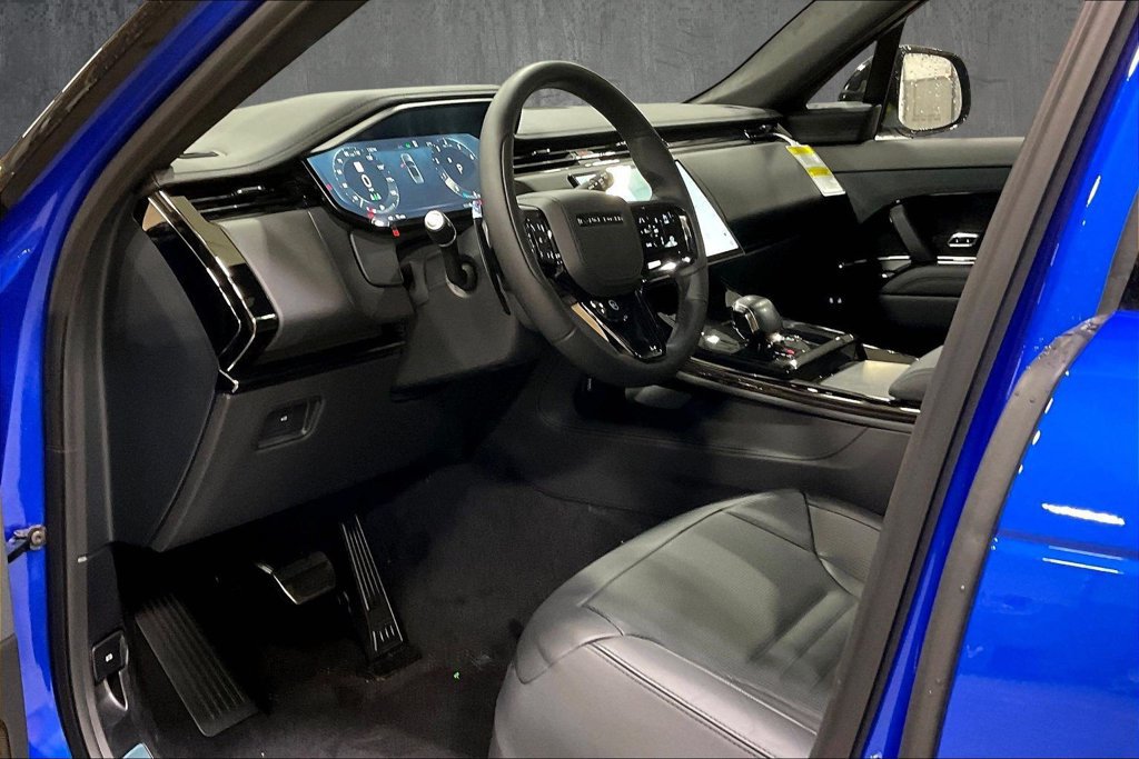 New 2027 Land Rover Range Rover Sport SV Carbon AWD/4WD image 8