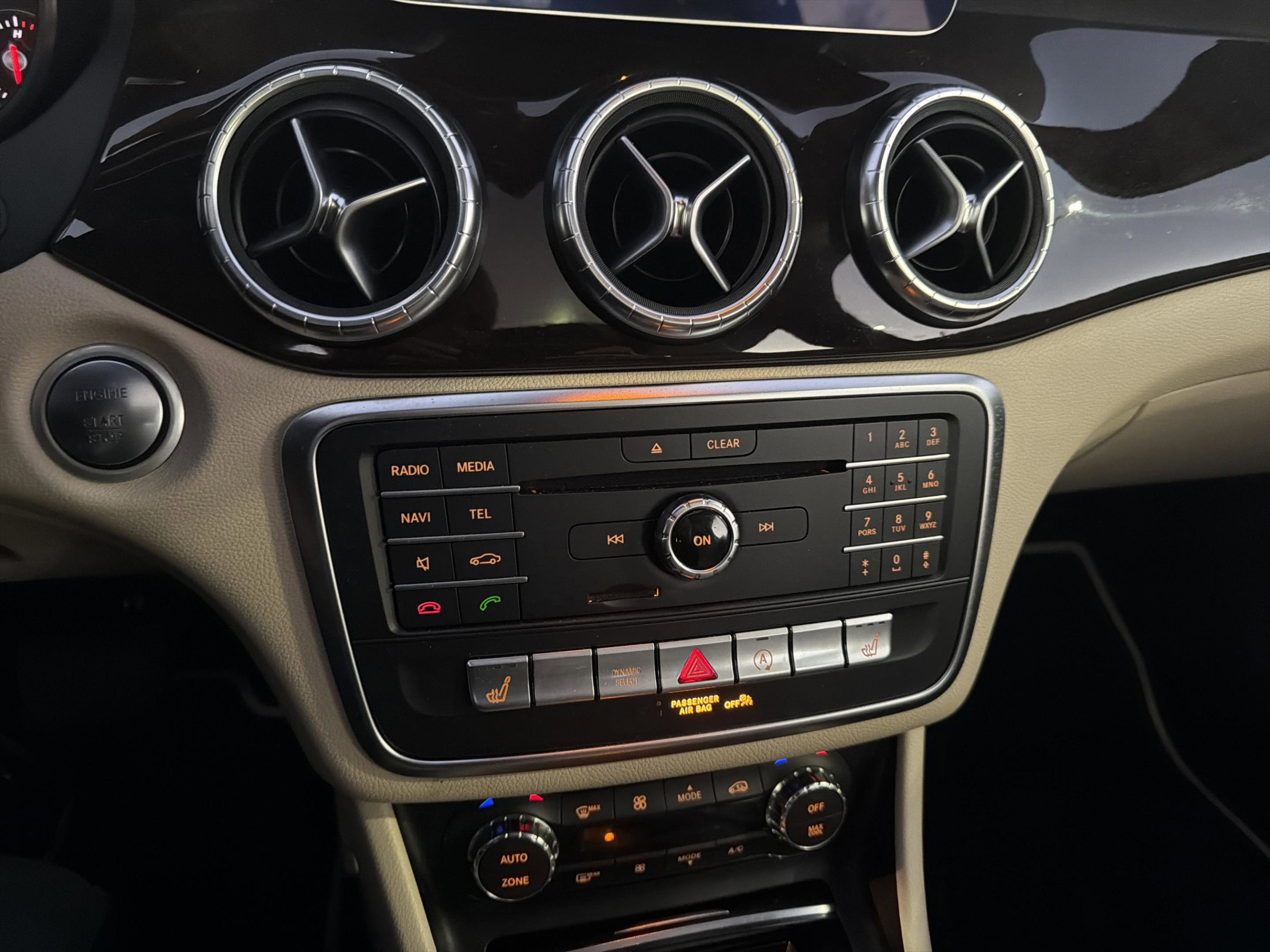 Used 2018 Mercedes-Benz CLA 250 image 24