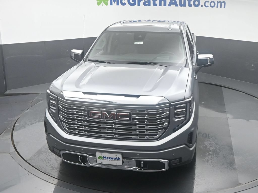 Used 2025 GMC Sierra 1500 Denali w/ Technology Package AWD/4WD image 30