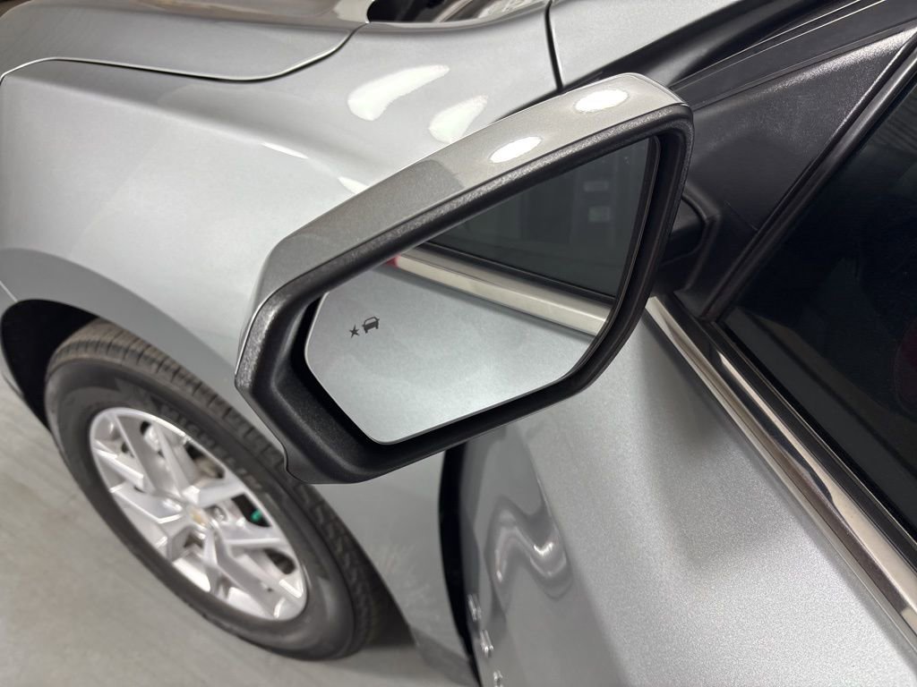 Used 2023 Chevrolet Equinox LT image 23