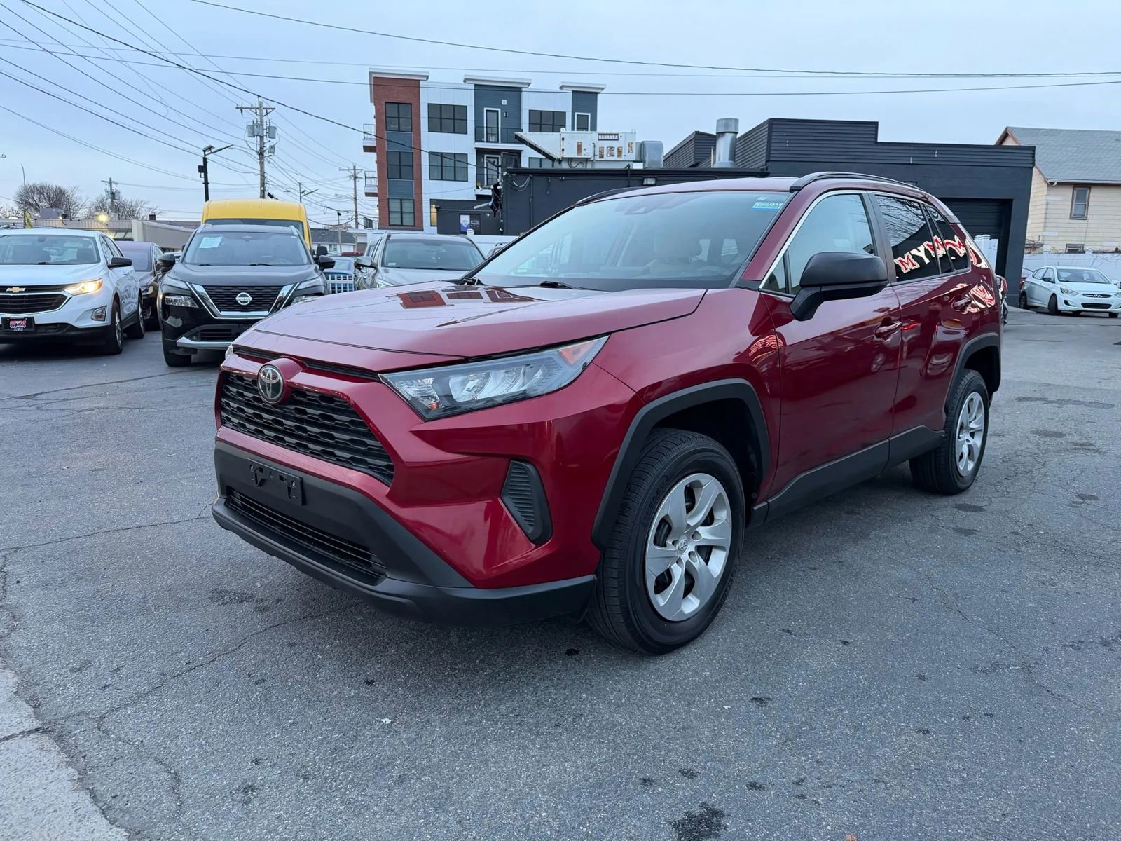 Used 2019 Toyota RAV4 LE image 3