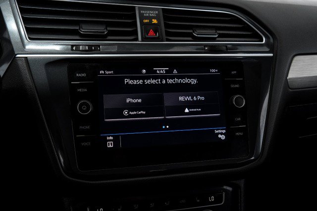 Used 2021 Volkswagen Tiguan SE R-Line image 29