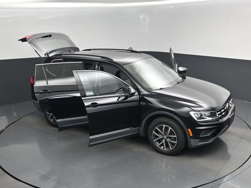 Used 2018 Volkswagen Tiguan SE w/ Panoramic Sunroof Package AWD/4WD image 19