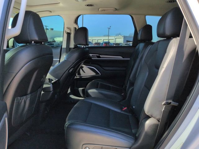 Used 2022 Kia Telluride S image 13
