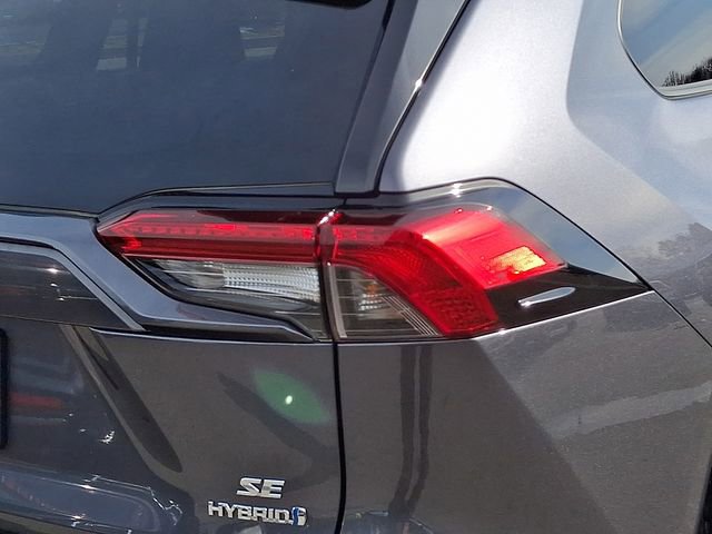 Used 2023 Toyota RAV4 SE image 12