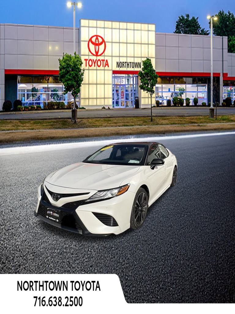 Used 2018 Toyota Camry XSE image 11