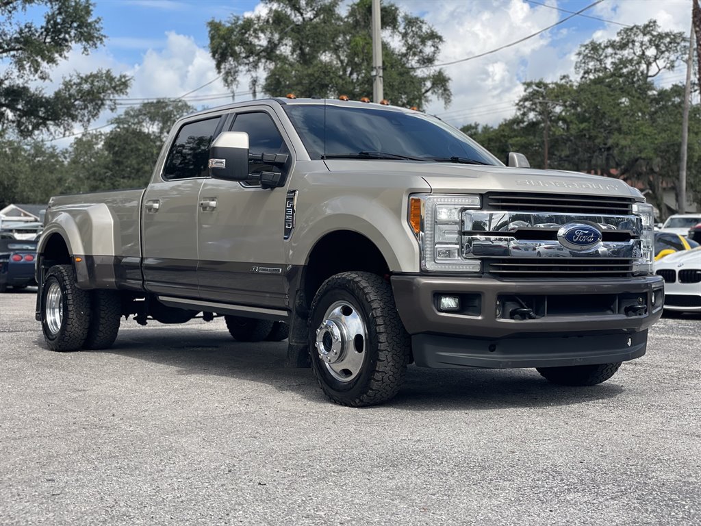 Used 2017 Ford F350 King Ranch w/ King Ranch Ultimate Package AWD/4WD image 13