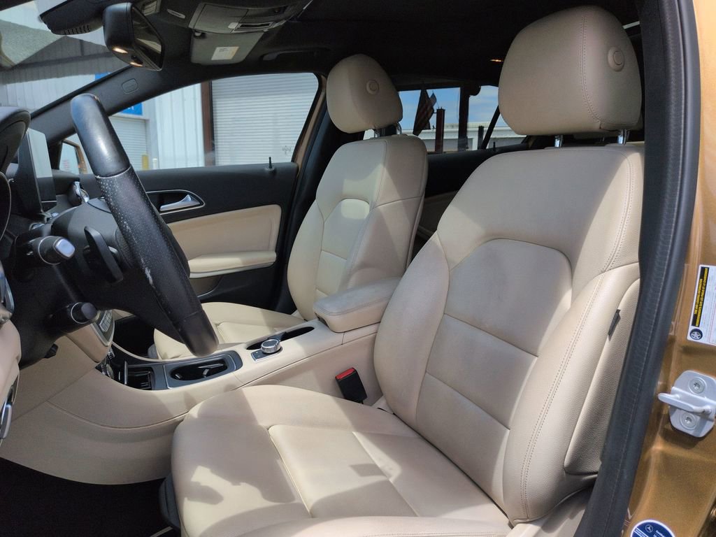 Used 2018 Mercedes-Benz GLA 250 4MATIC w/ Premium Package image 14