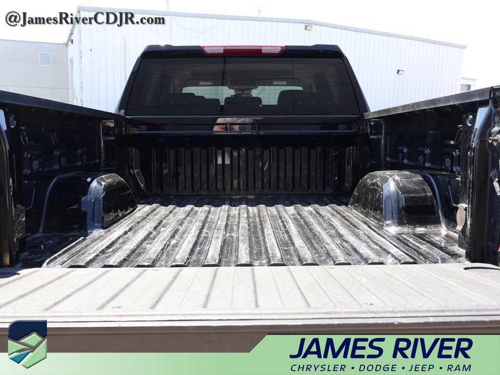 Used 2025 Chevrolet Silverado 1500 LT image 14