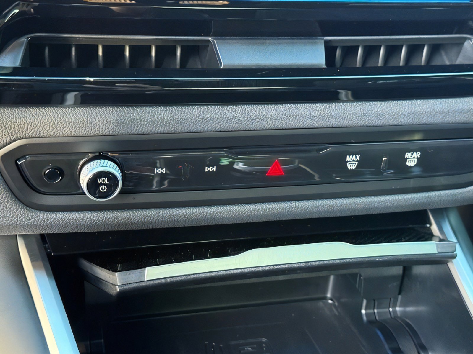 Used 2025 BMW M3 Competition image 21