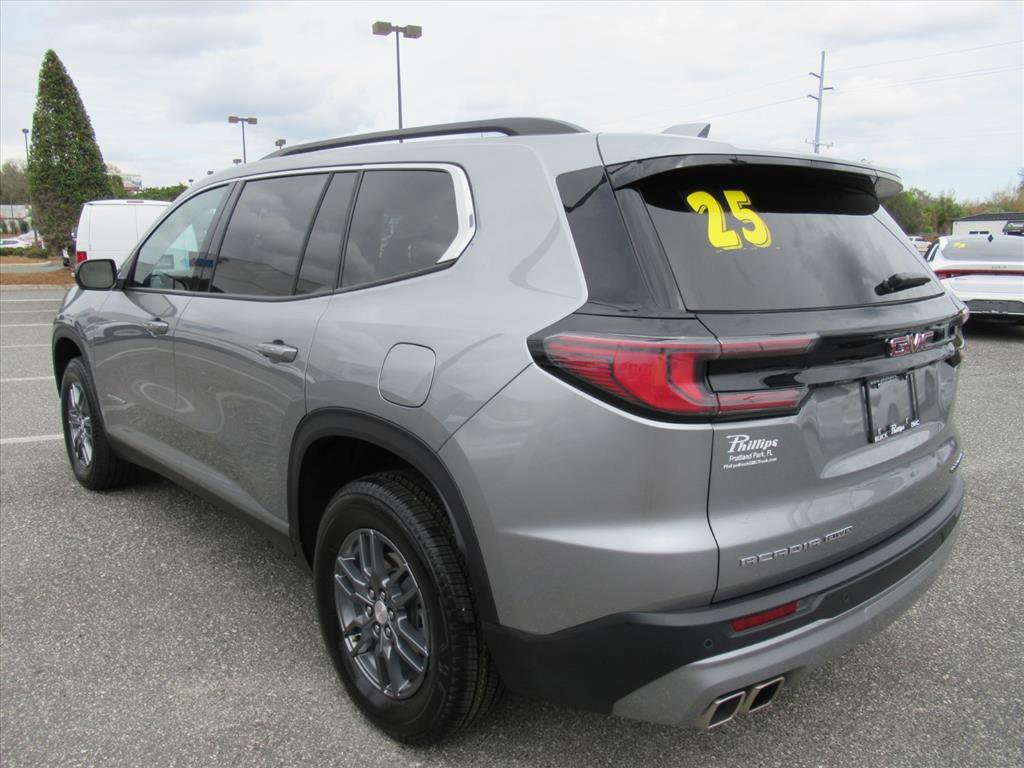 Used 2025 GMC Acadia Elevation image 5