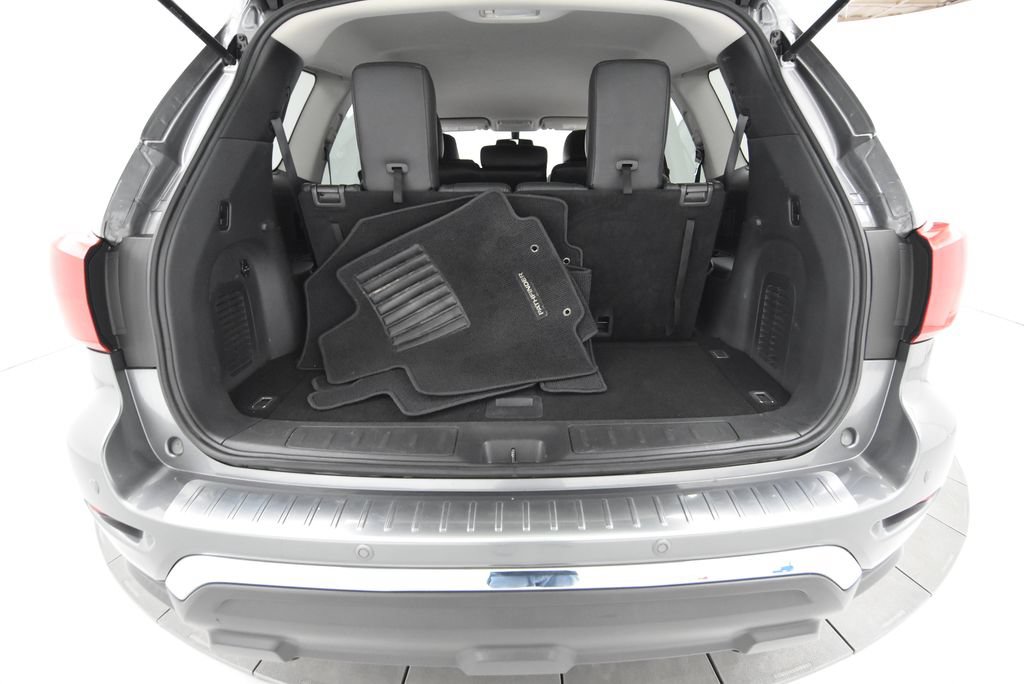 Used 2017 Nissan Pathfinder SV AWD/4WD image 34