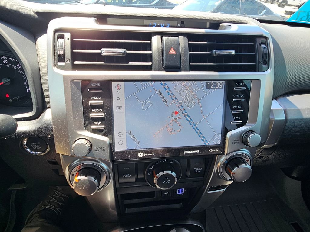 Used 2022 Toyota 4Runner SR5 Premium w/ Moonroof Package AWD/4WD image 21