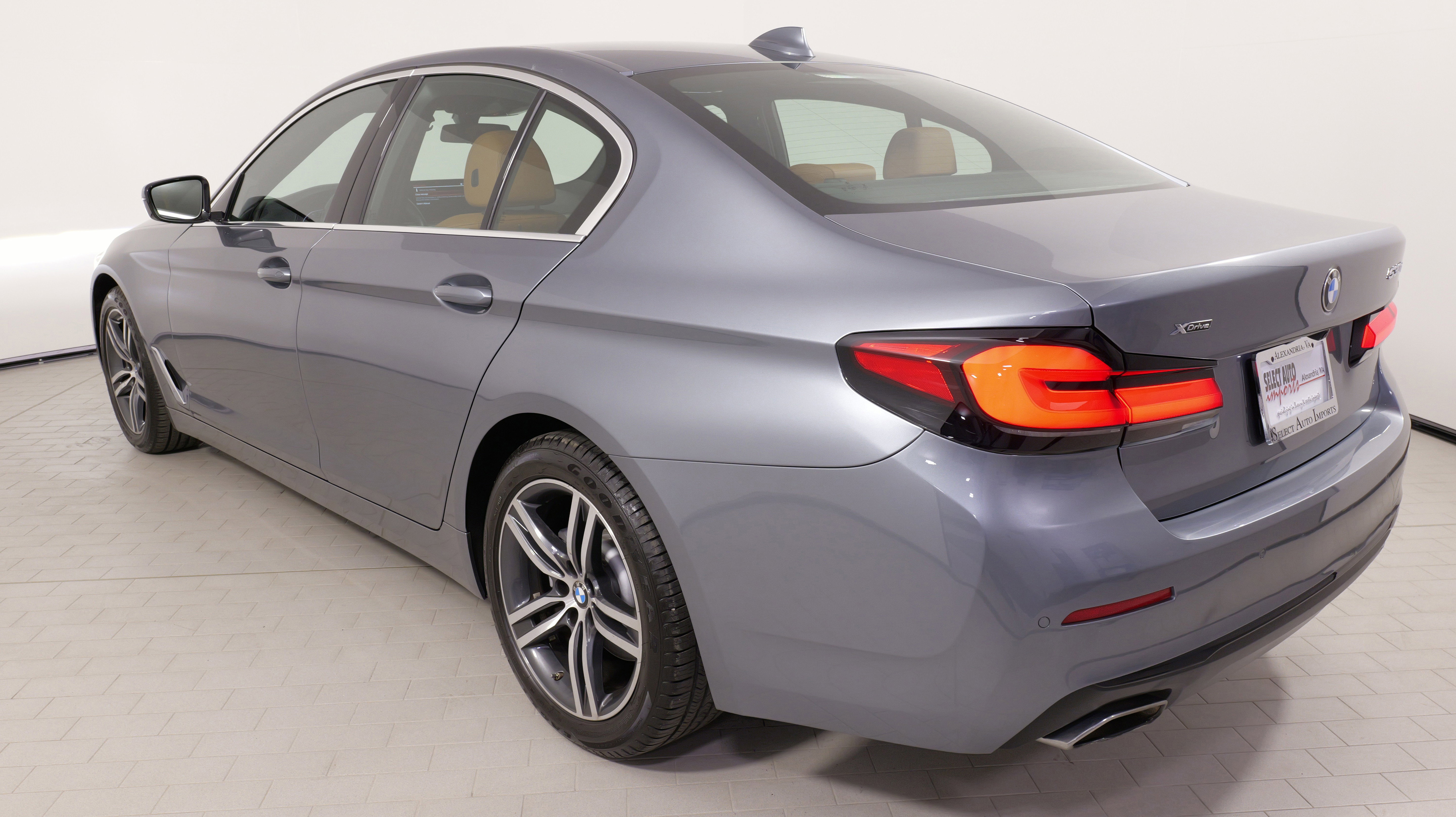 Used 2022 BMW 530i xDrive w/ Convenience Package image 14