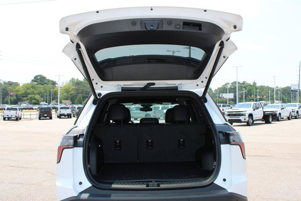 New 2026 Chevrolet Equinox LT w/ Convenience Package II FWD image 15