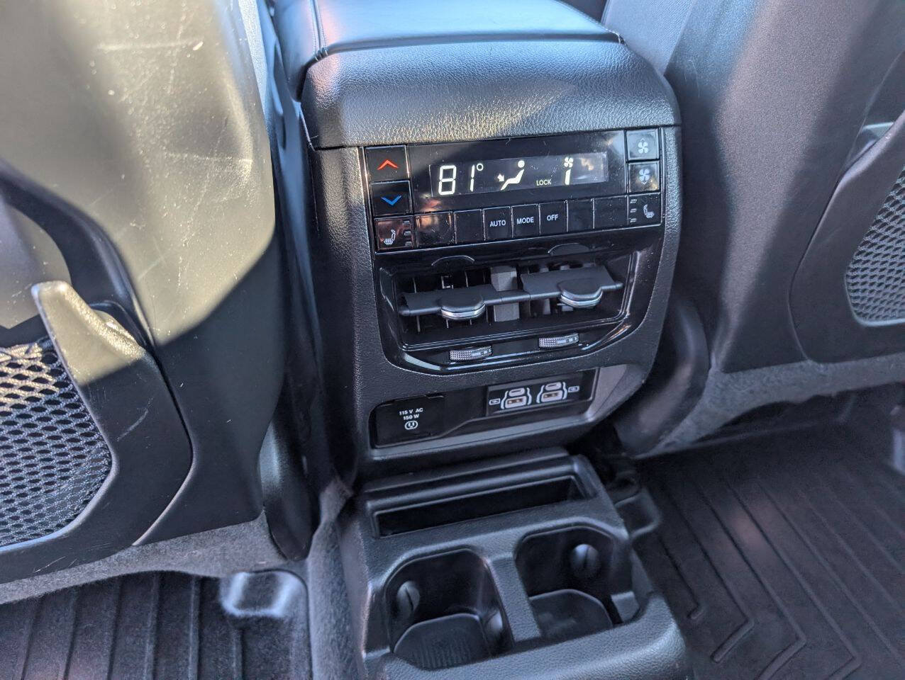 Used 2023 Jeep Grand Cherokee L Overland AWD/4WD image 17