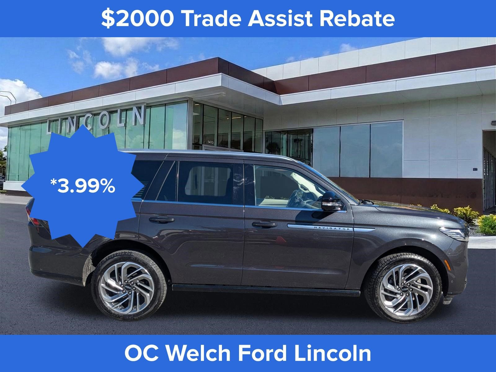 Used 2025 Lincoln Navigator Reserve image 4