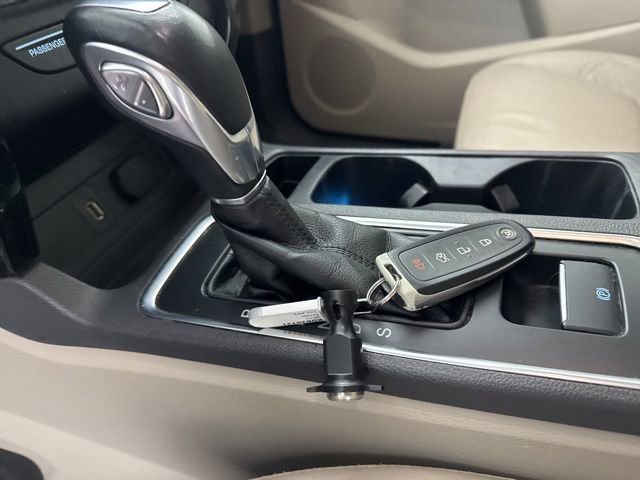Used 2019 Ford Escape Titanium image 28