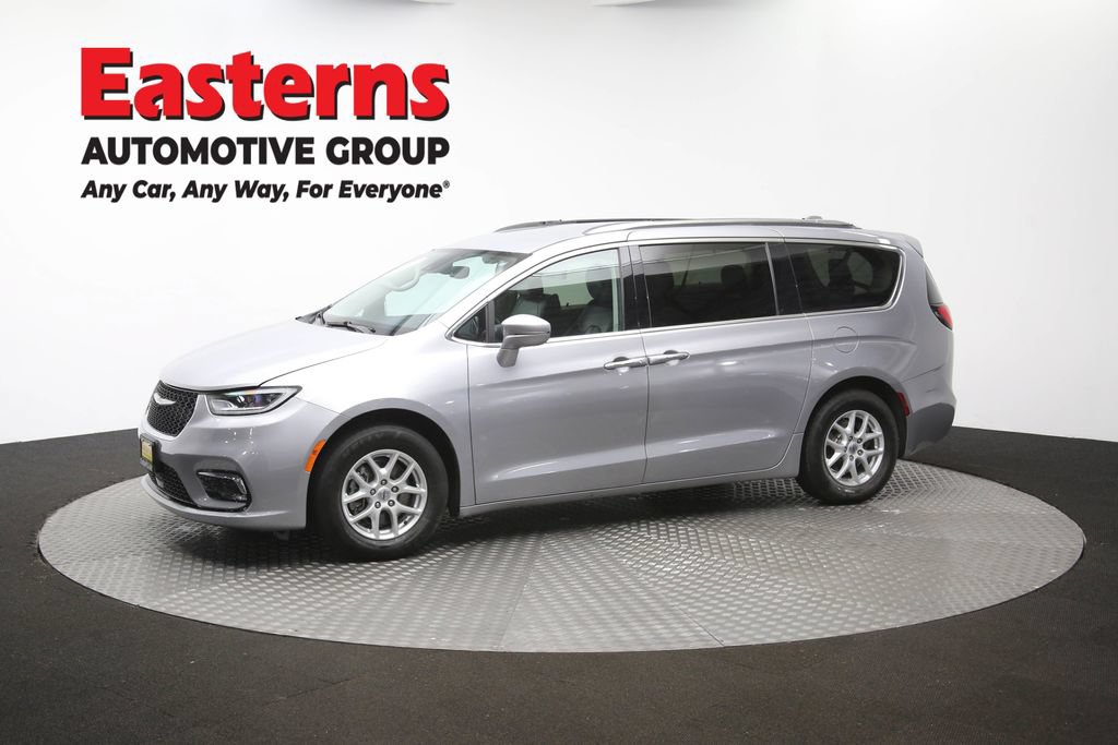 Used 2021 Chrysler Pacifica Touring-L FWD image 60