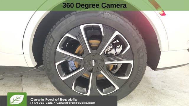 Used 2024 Lincoln Nautilus Reserve w/ Equipment Group 202A image 10