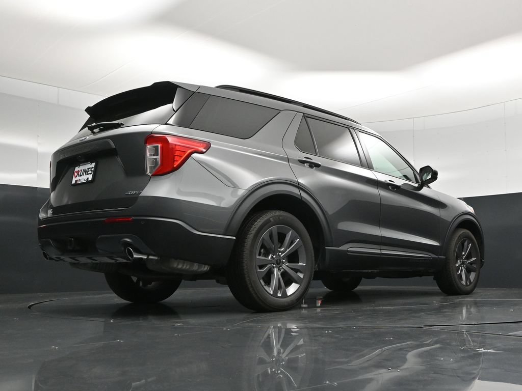 Used 2023 Ford Explorer XLT w/ Equipment Group 202A AWD/4WD image 51
