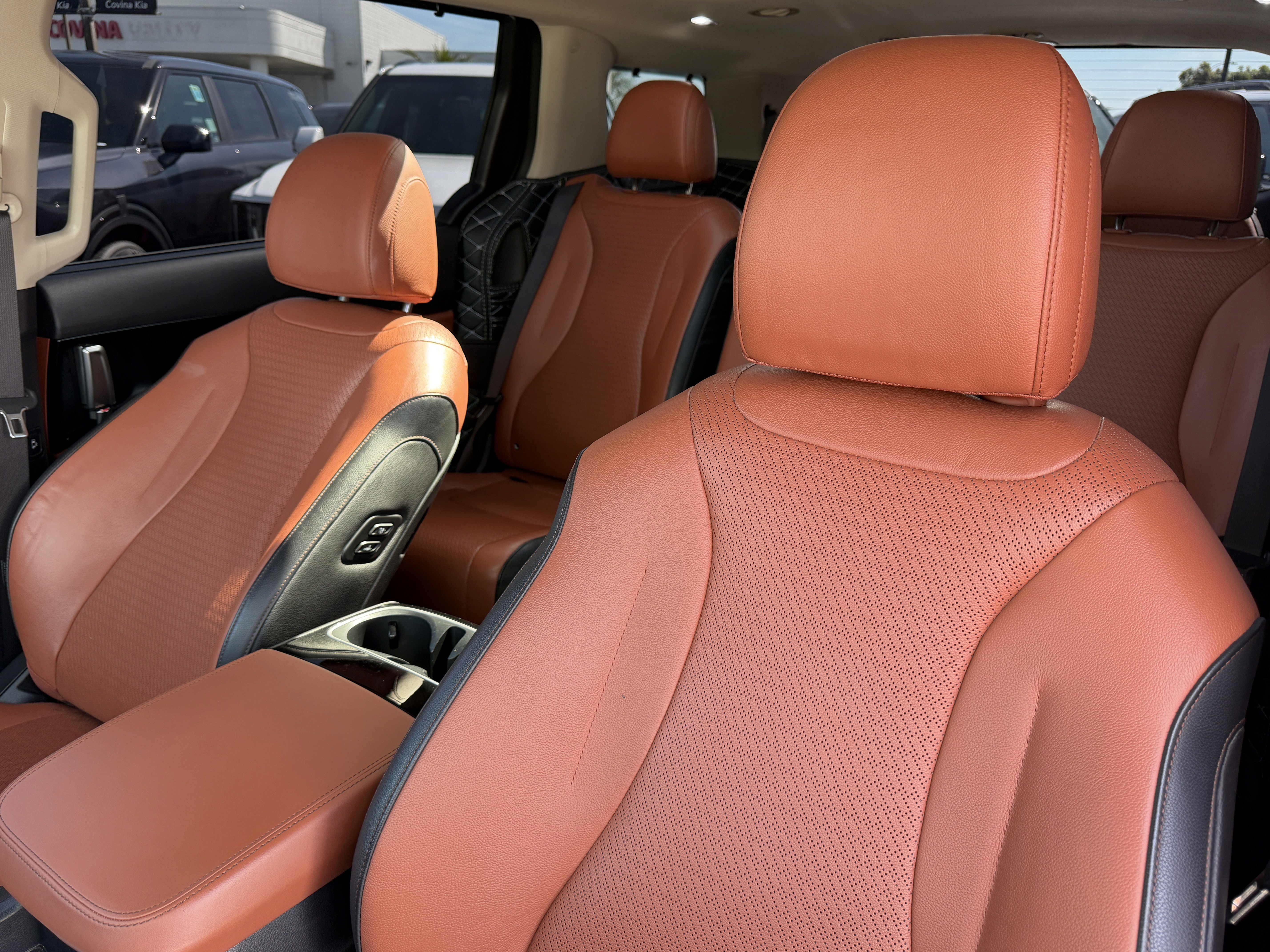 Used 2024 Kia Carnival SX Prestige image 18