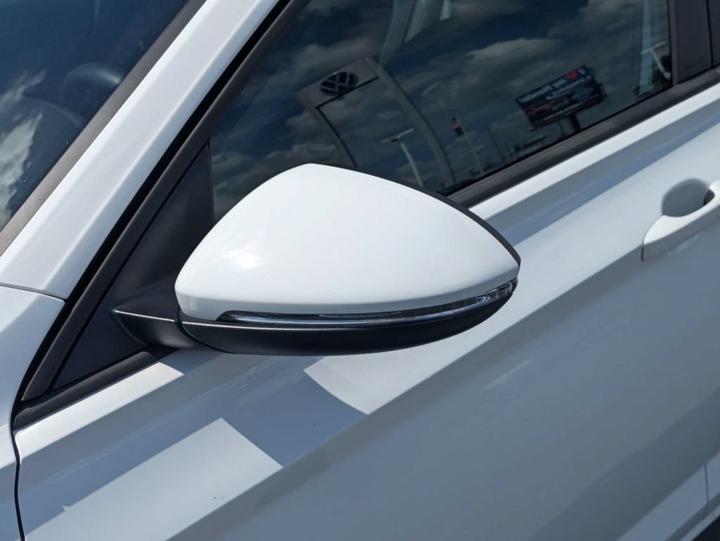 Certified 2025 Volkswagen Jetta GLI Autobahn FWD image 13