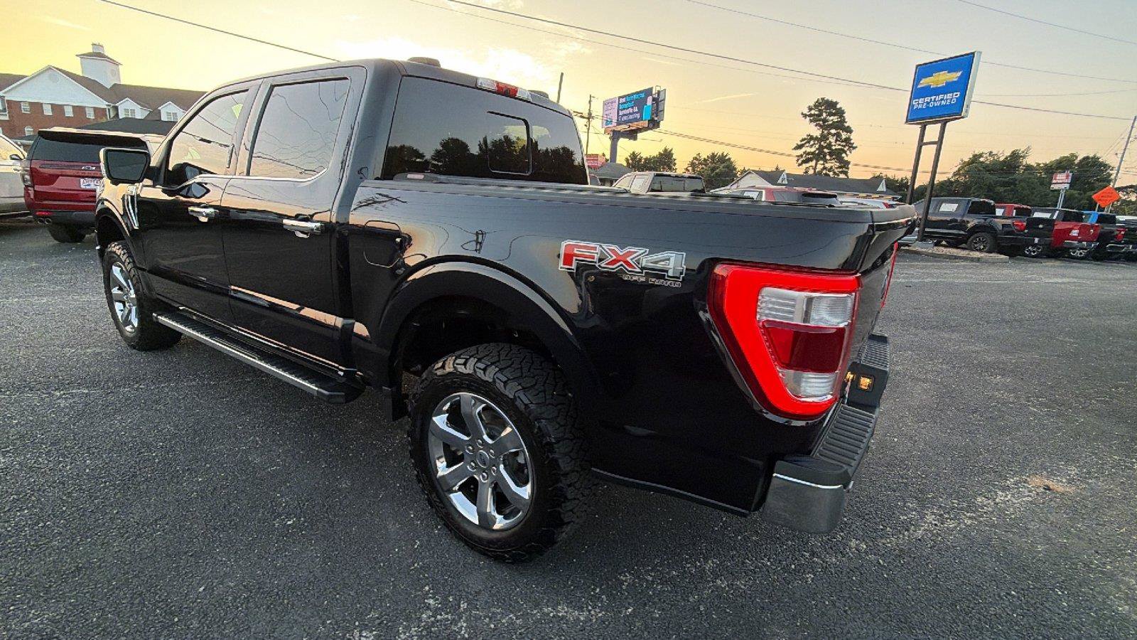 Used 2022 Ford F150 Lariat w/ Equipment Group 502A High AWD/4WD image 11